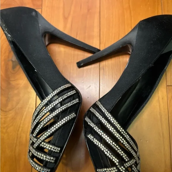 Vintage Lauren Ralph Lauren Black Satin Stiletto Heels - Picture 4 of 7